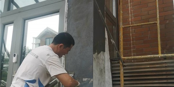 窗戶下雨就往里面滲水