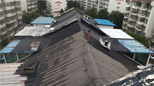 高層住宅小區(qū)屋面的維修實例